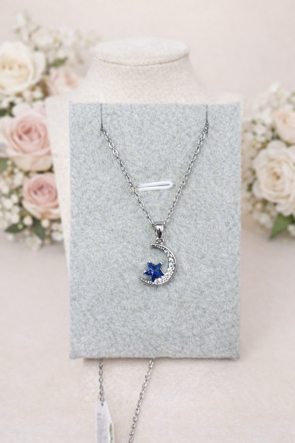 Collier Nova